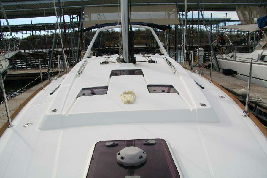 Knot On Call 41ft Beneteau Yacht For Sale