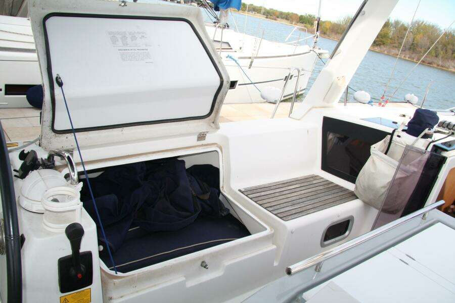 Knot On Call 41ft Beneteau Yacht For Sale
