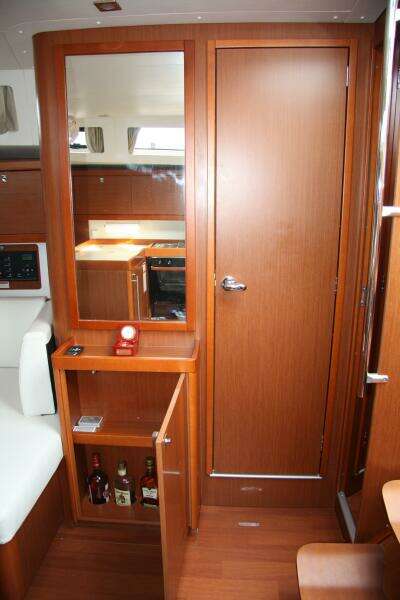 Knot On Call 41ft Beneteau Yacht For Sale