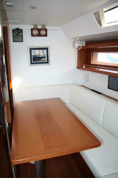 Knot On Call 41ft Beneteau Yacht For Sale