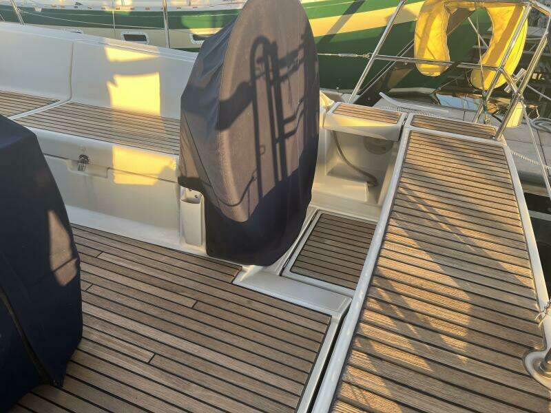 Knot On Call 41ft Beneteau Yacht For Sale