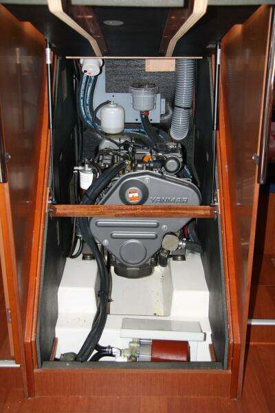 Knot On Call 41ft Beneteau Yacht For Sale