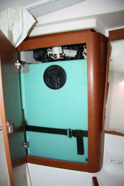 Knot On Call 41ft Beneteau Yacht For Sale