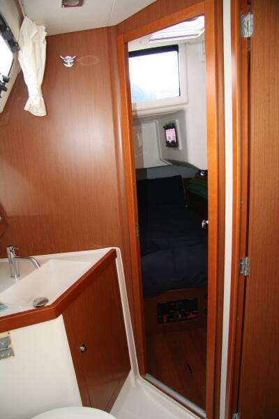 Knot On Call 41ft Beneteau Yacht For Sale