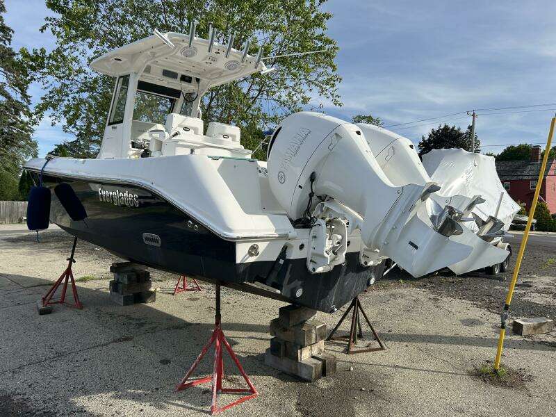 25ft Everglades Yacht For Sale