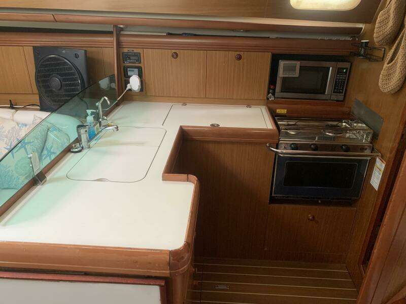 Salty Solution 42ft Jeanneau Yacht For Sale