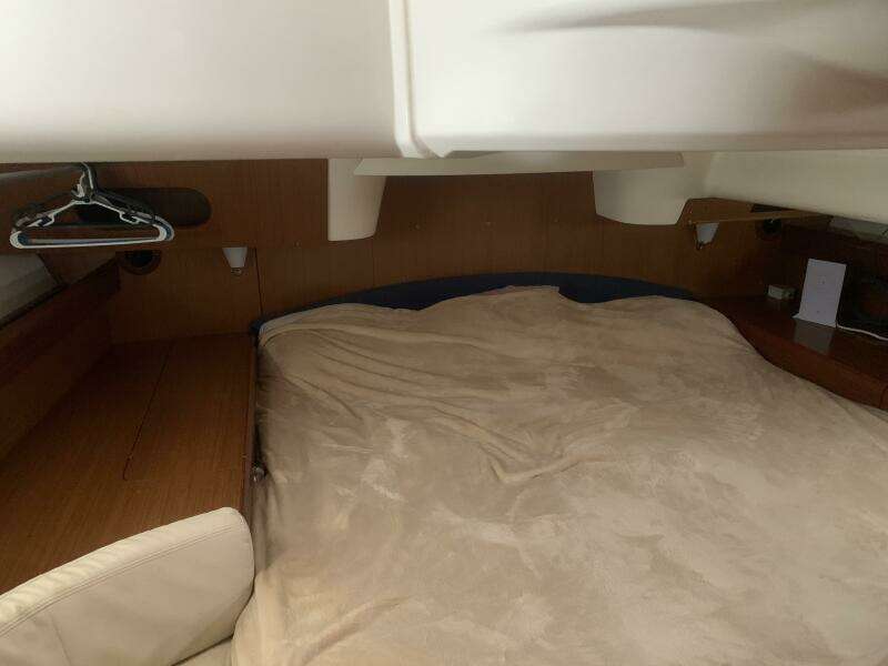 Salty Solution 42ft Jeanneau Yacht For Sale