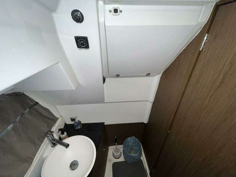 Iffin 29ft Jeanneau Yacht For Sale