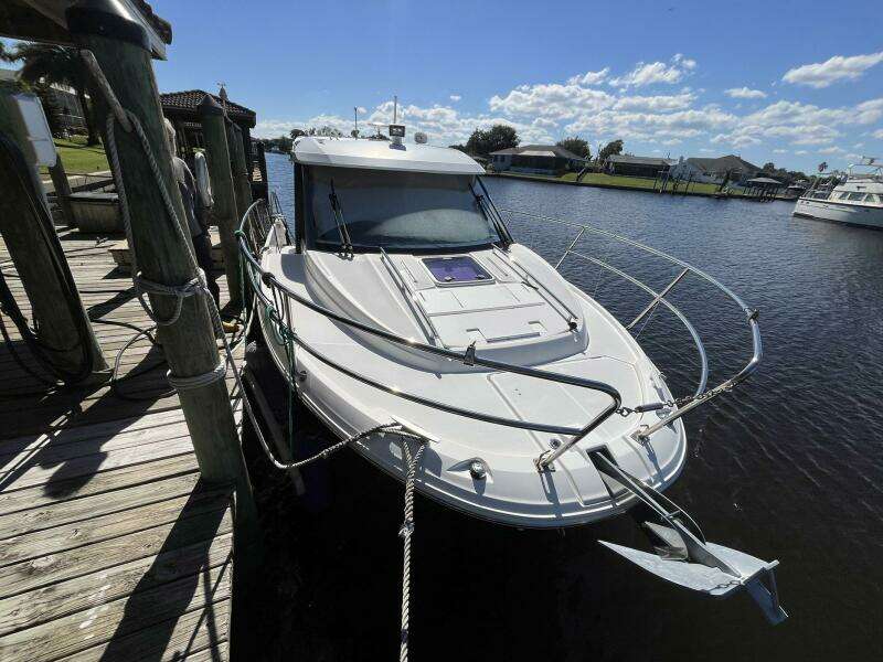 Iffin 29ft Jeanneau Yacht For Sale