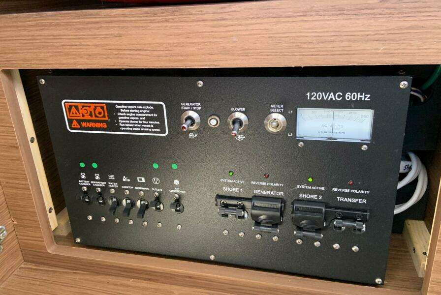 Iffin 29ft Jeanneau Yacht For Sale