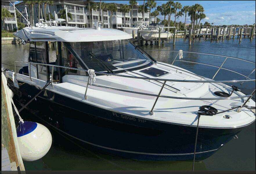 Iffin 29ft Jeanneau Yacht For Sale