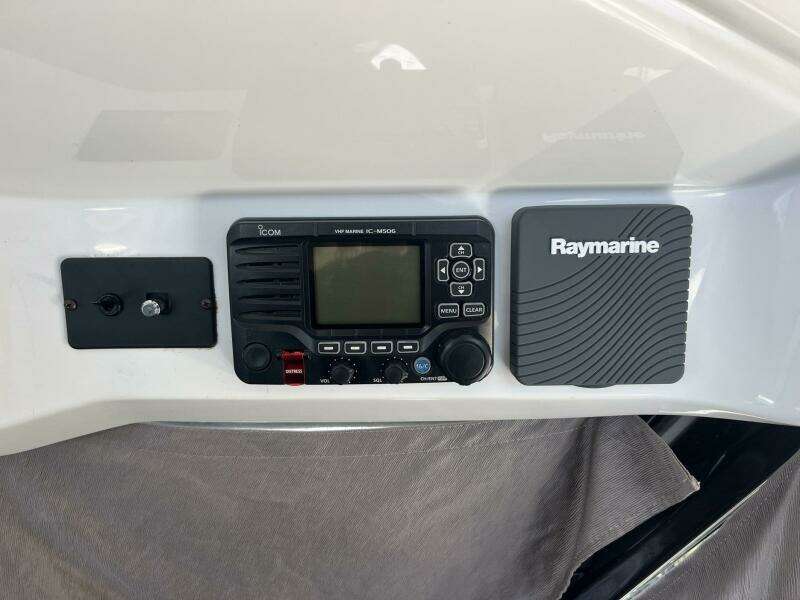 Iffin 29ft Jeanneau Yacht For Sale