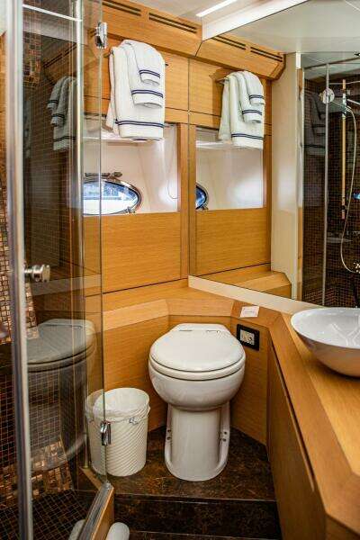 DOROTHY ANN 82ft Pershing Yacht For Sale