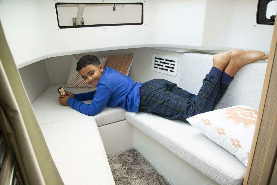 35ft Jeanneau Yacht For Sale