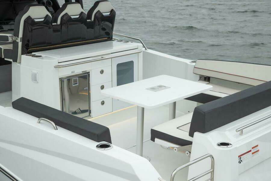 35ft Jeanneau Yacht For Sale