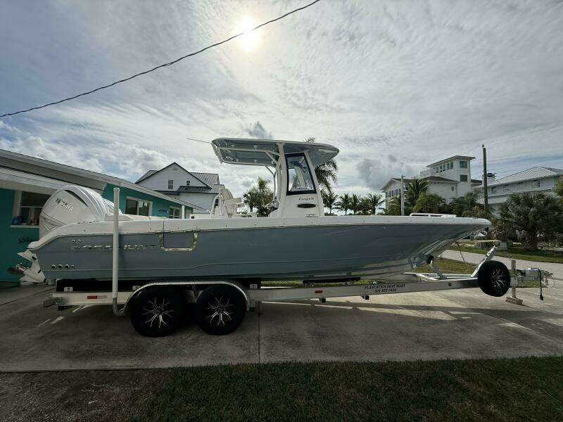 28ft Sea Hunt Yacht For Sale