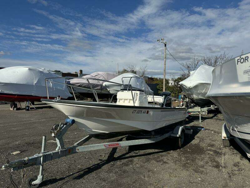 17ft Boston Whaler Yacht For Sale