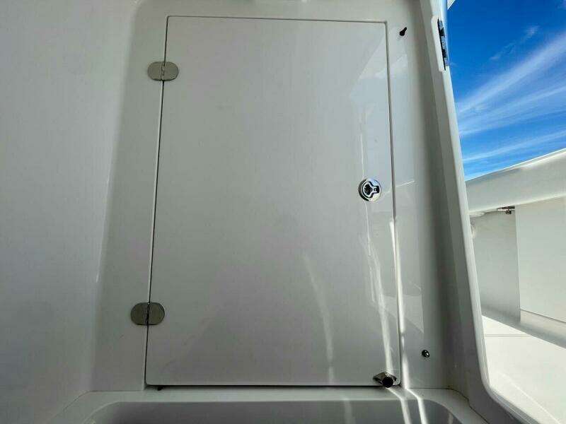 37ft Bahama Yacht For Sale