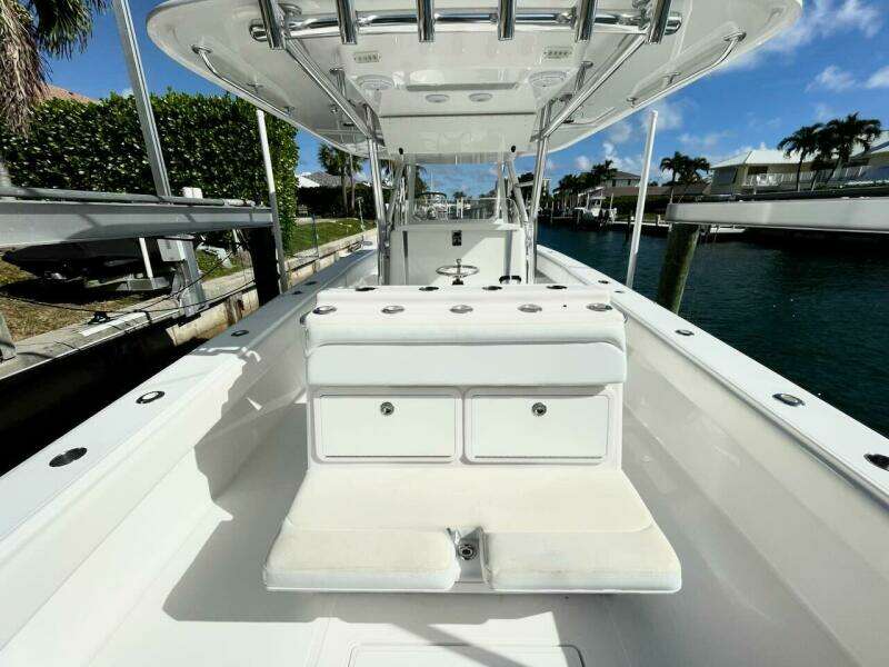 37ft Bahama Yacht For Sale