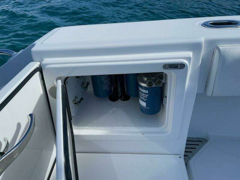 37ft Bahama Yacht For Sale