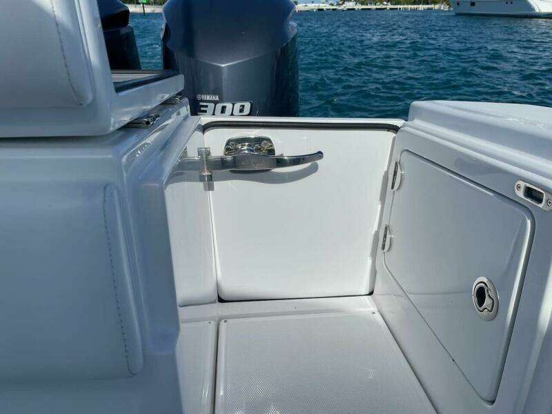 37ft Bahama Yacht For Sale