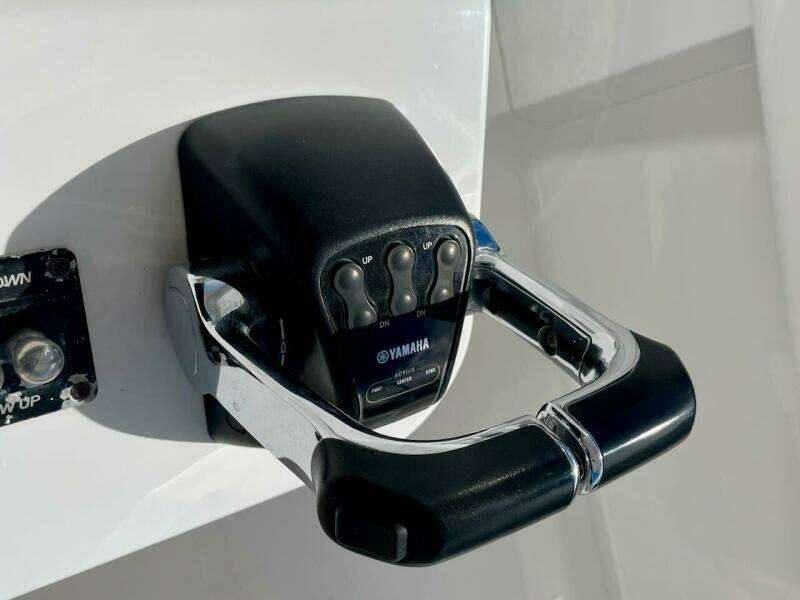 37ft Bahama Yacht For Sale