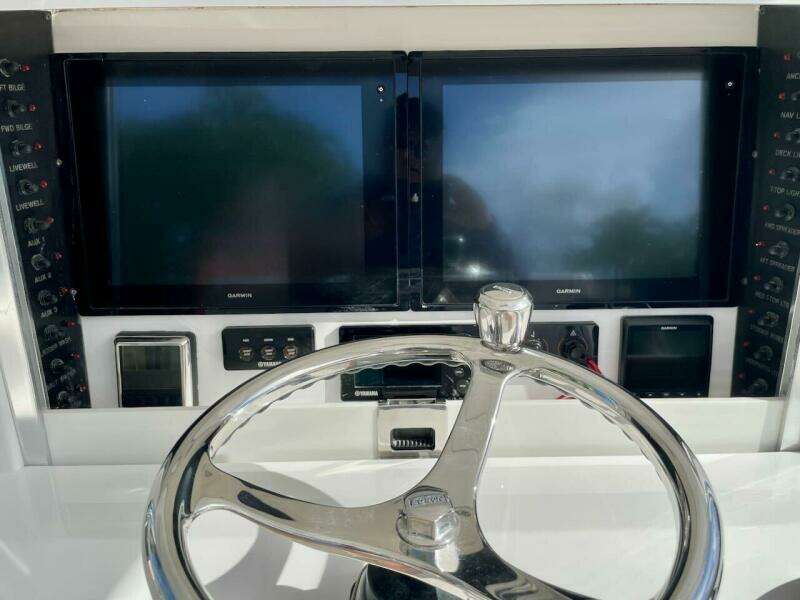 37ft Bahama Yacht For Sale