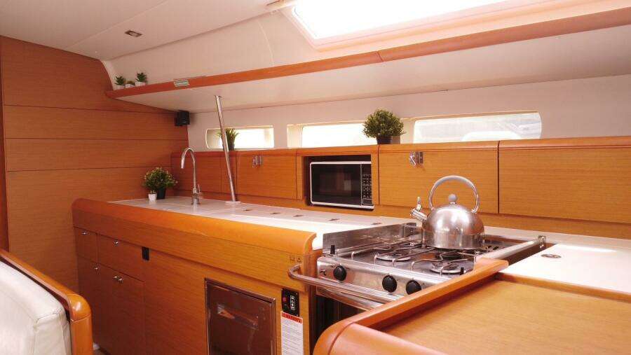 Ivoire 50ft Jeanneau Yacht For Sale