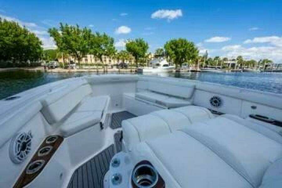 39ft Everglades Yacht For Sale