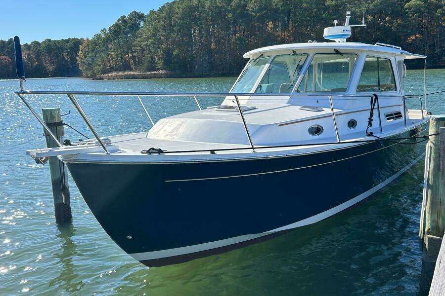 Solitude 33ft Back Cove Yacht For Sale