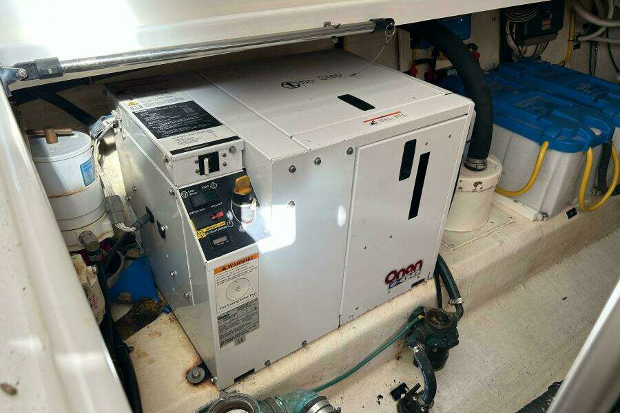 Solitude 33ft Back Cove Yacht For Sale