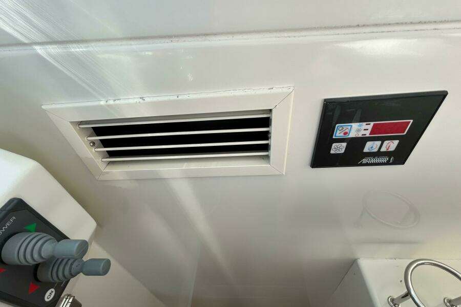 Solitude 33ft Back Cove Yacht For Sale