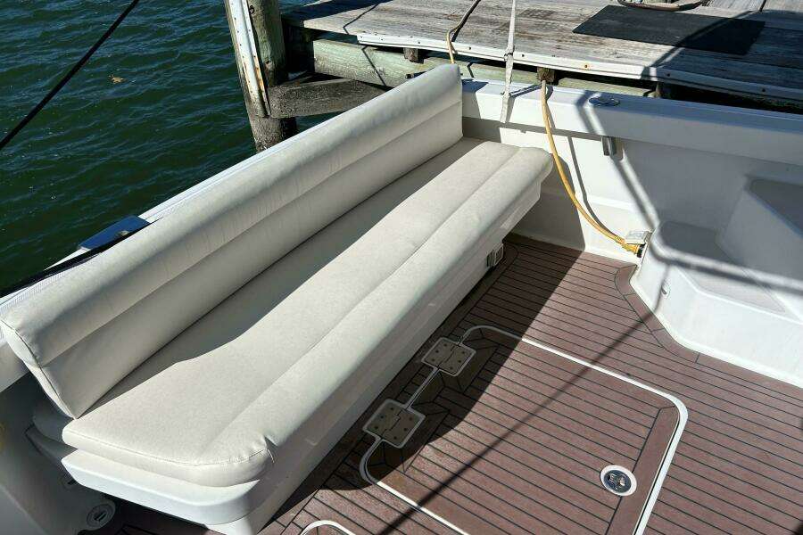 Solitude 33ft Back Cove Yacht For Sale
