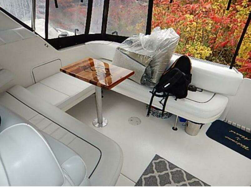 Knot 2 Day 33ft Sea Ray Yacht For Sale