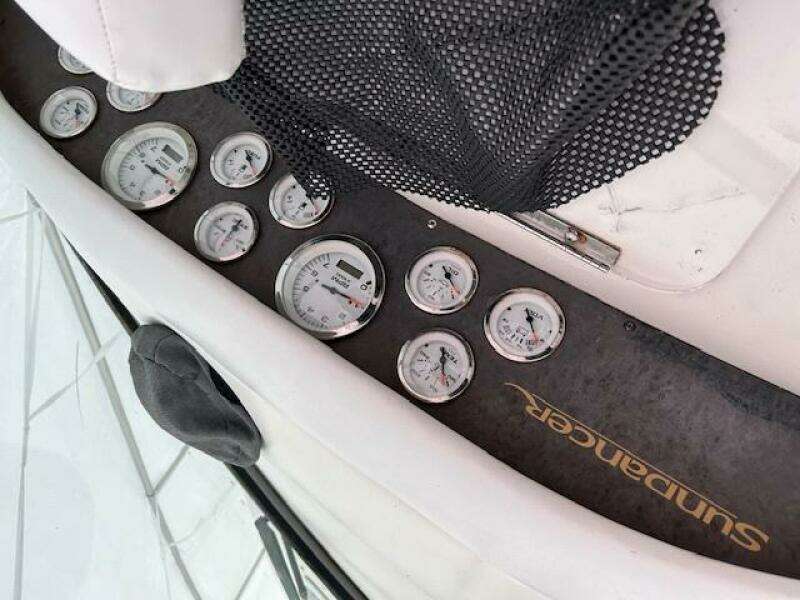 Knot 2 Day 33ft Sea Ray Yacht For Sale