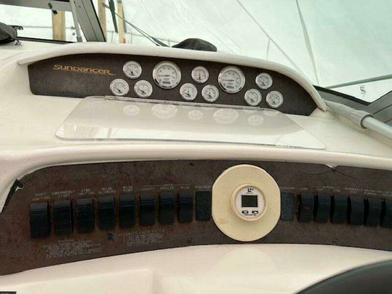 Knot 2 Day 33ft Sea Ray Yacht For Sale