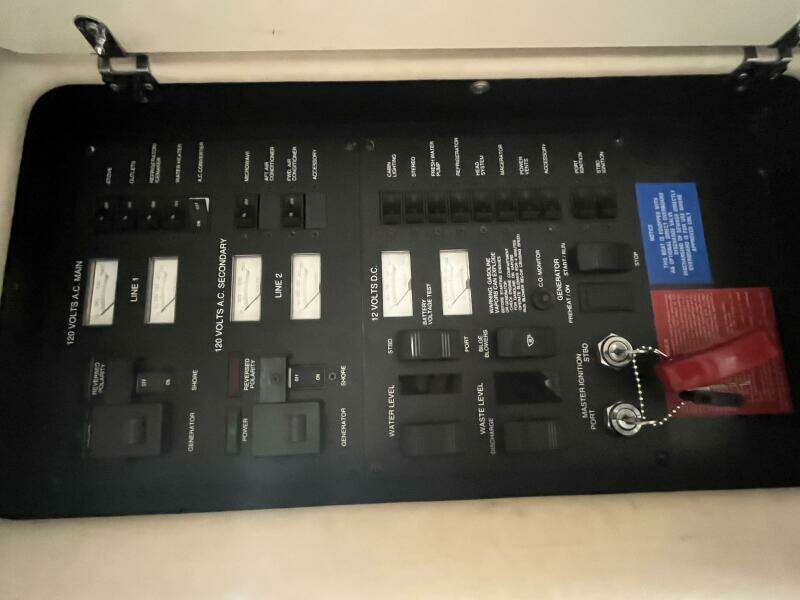 Knot 2 Day 33ft Sea Ray Yacht For Sale