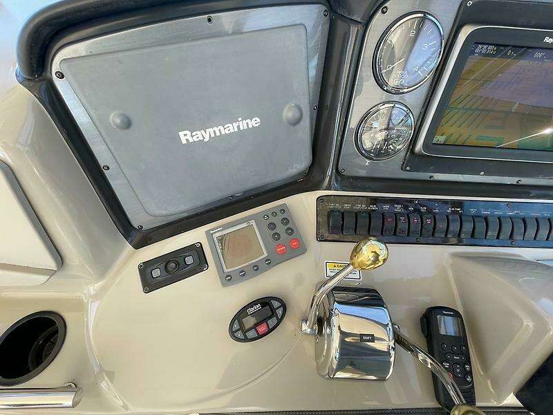 S Caper 29ft Sea Ray Yacht For Sale