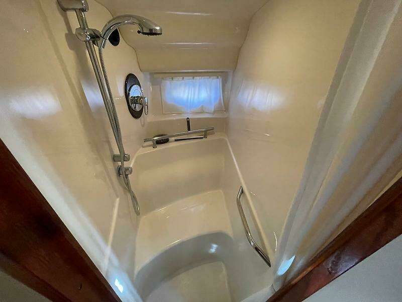 S Caper 29ft Sea Ray Yacht For Sale