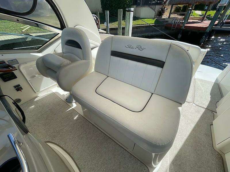 S Caper 29ft Sea Ray Yacht For Sale