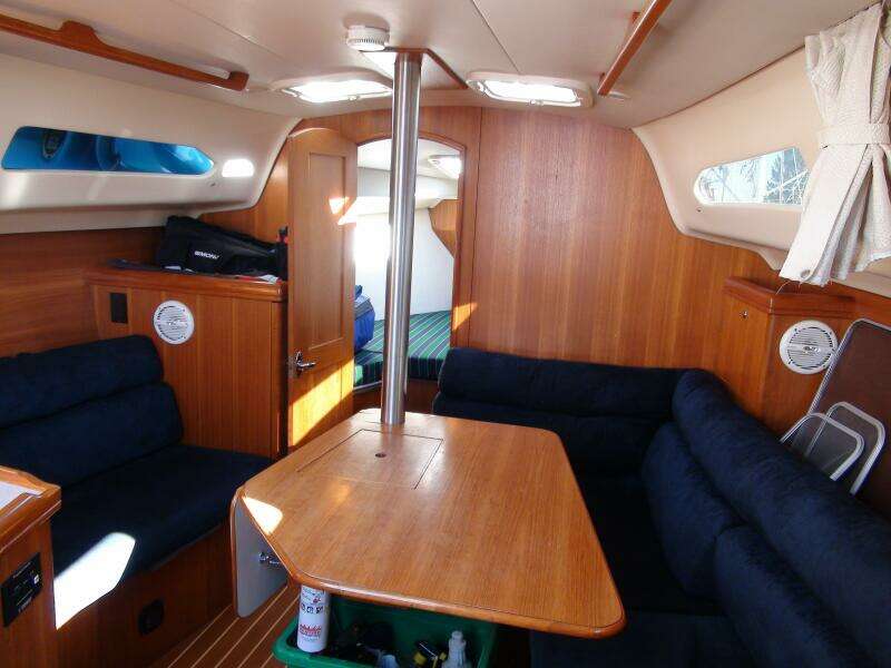 Sono 30ft Hunter Yacht For Sale