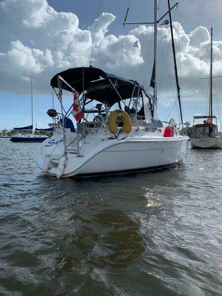 Sono 30ft Hunter Yacht For Sale