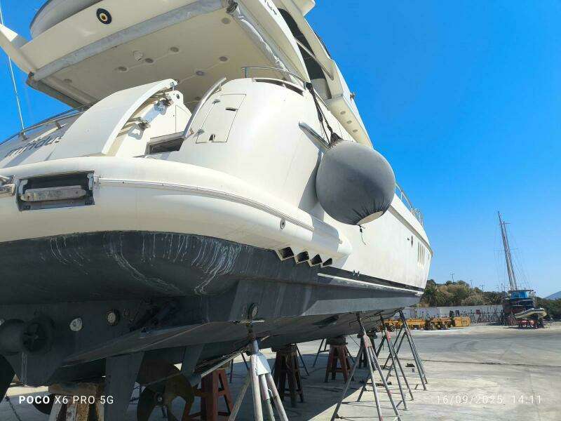 70ft Azimut Yacht For Sale