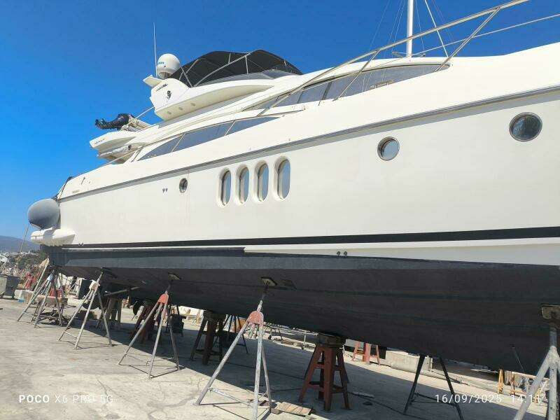 70ft Azimut Yacht For Sale