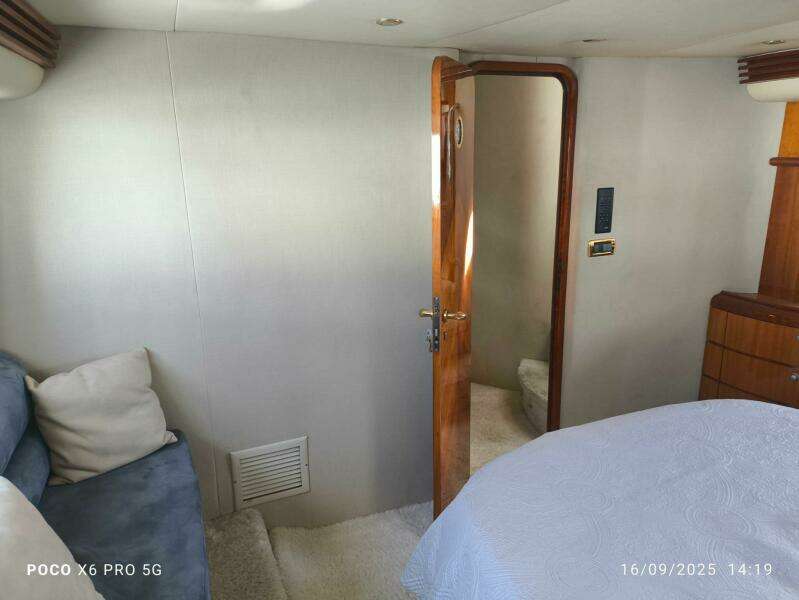 70ft Azimut Yacht For Sale