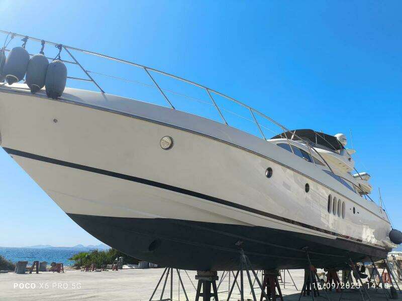70ft Azimut Yacht For Sale