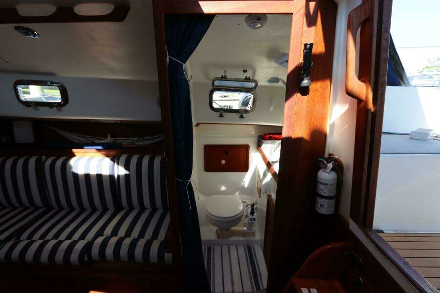 26ft Nonsuch Yacht For Sale