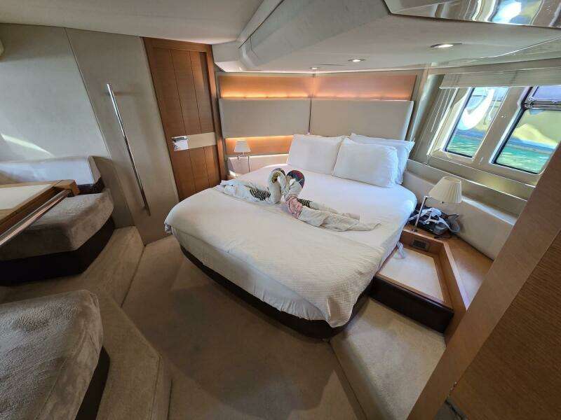60ft Azimut Yacht For Sale