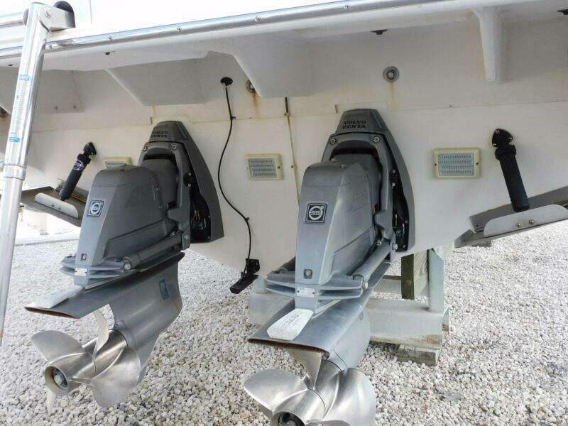 The Revenge 30ft Monterey Yacht For Sale