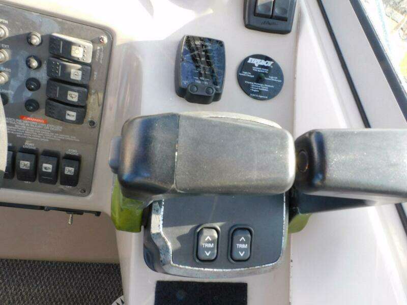 The Revenge 30ft Monterey Yacht For Sale